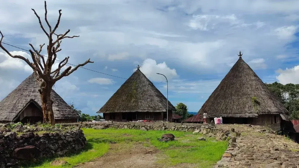 kampung adat ruteng puu source google maps devdatta mulay 1 1024x576